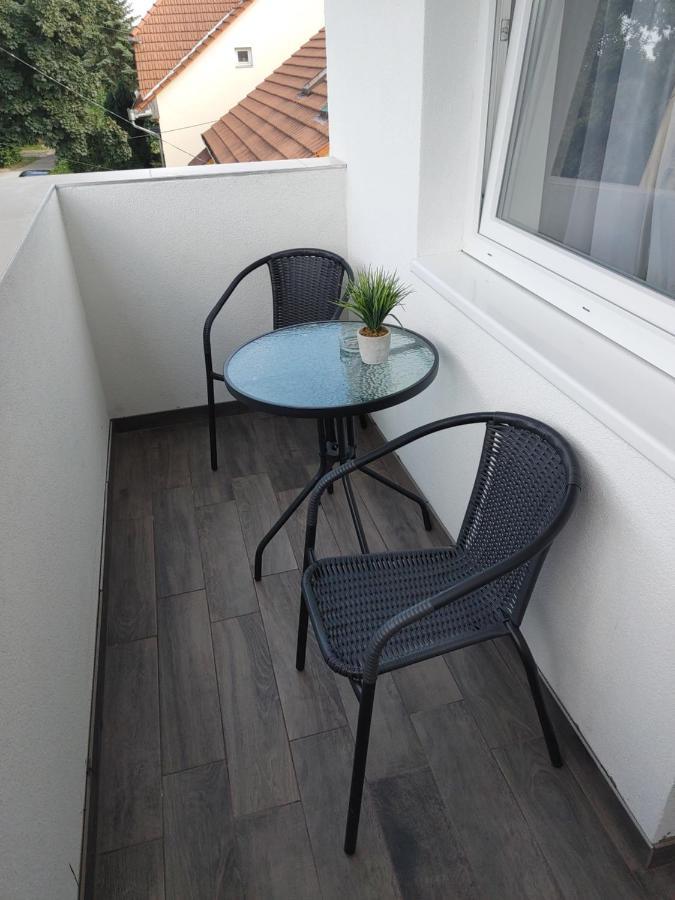 Fiesta Apartman Miskolc Buitenkant foto