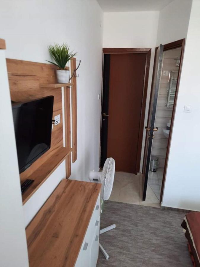 Fiesta Apartman Miskolc Buitenkant foto