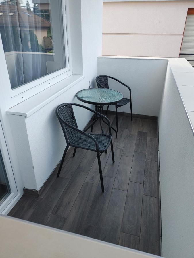 Fiesta Apartman Miskolc Buitenkant foto