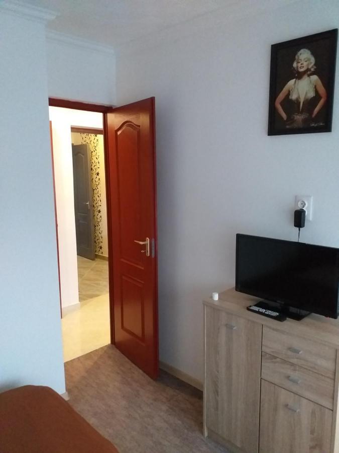 Fiesta Apartman Miskolc Buitenkant foto
