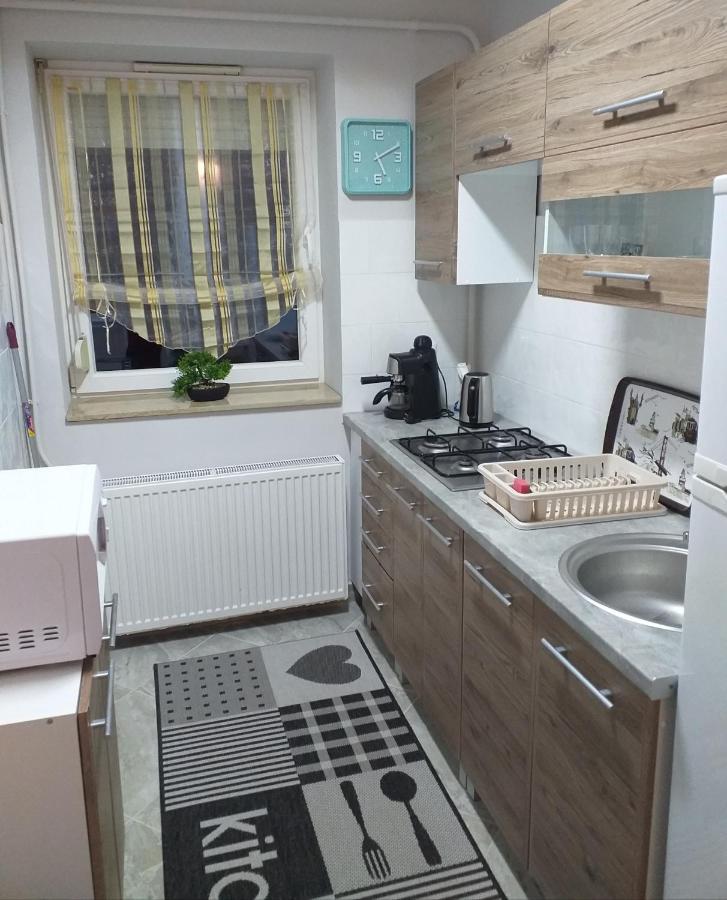 Fiesta Apartman Miskolc Buitenkant foto