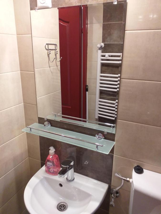 Fiesta Apartman Miskolc Buitenkant foto
